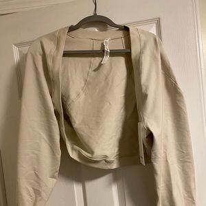 Lululemon LA Cropped Long Sleeve Shrug (14)